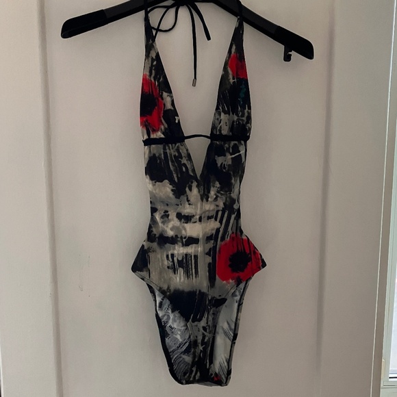 NEW SHAN POPPY CUTOUT SWIMSUIT - Picture 1 of 15